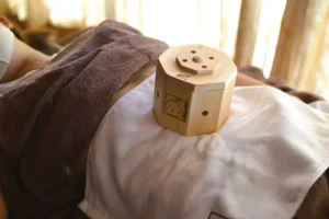 ITO Moxa Box – Odorless Temperature-Controlled Japanese Wooden Carbonized Moxibustion Box