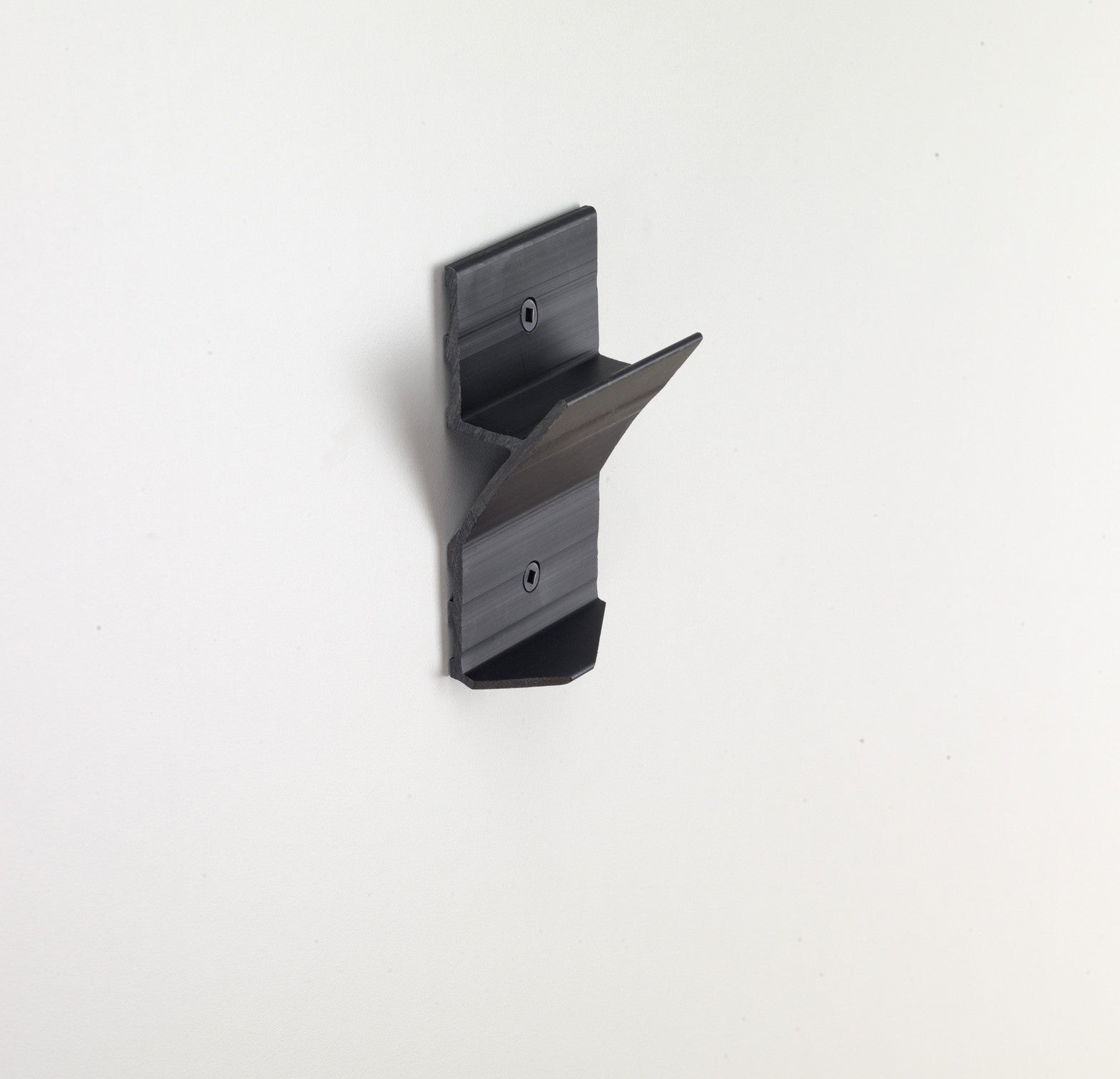 Thumper® Maxi Pro & Equine Pro Heavy-Duty Clinical Wall Mount - Official High-Resolution Photography